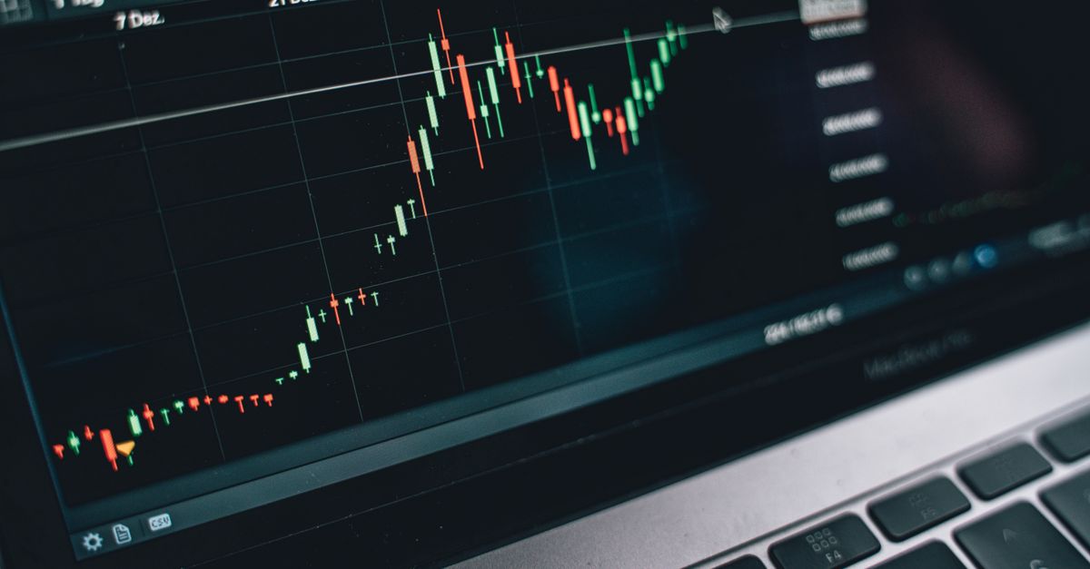 Kontrakty terminowe (futures) – czym są i jak działają?