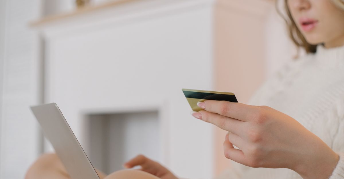 Zwrot za codzienne zakupy: jak działają moneyback i cashback? – zdjęcie ilustrujące artykuł „Jak zarabiać na bankach?”