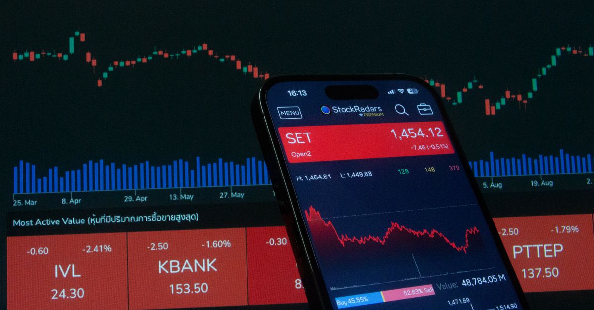 Zalety i realne ryzyka inwestowania w fundusze ETF – zdjęcie ilustrujące artykuł „ETF – co to jest i jak w nie inwestować?”